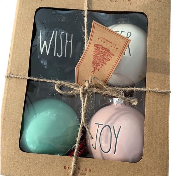 🎄❤️🎄Rae Dunn set of 4 ceramic ornaments 🎄❤️🎄 - Picture 4 of 4